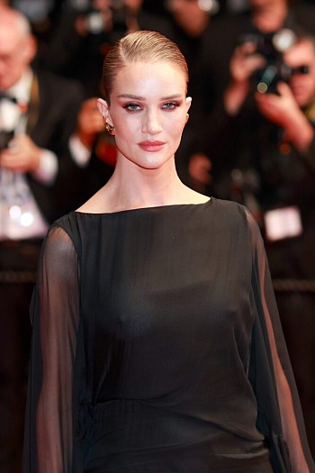 Sizzling Sensation: Rosie Huntington-Whiteley Flaunts Bare Boobs in Sheer Dress in Cannes!