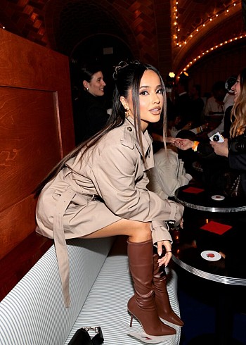 Experience Becky G’s Glamour at Tommy Hilfiger Show – A Sight to Behold in NYC!