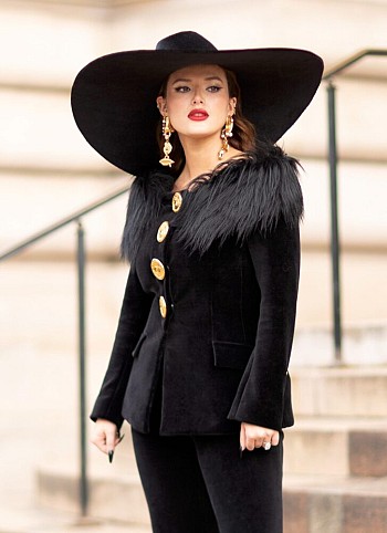 Sensational Style Alert: Bella Thorne’s Dazzling Paris Fashion Week Appearance!