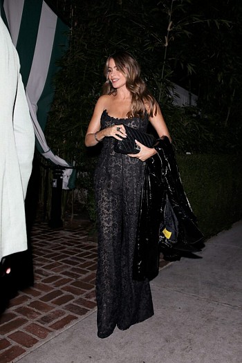 Sofia Vergara’s Jaw-Dropping Curves: Big Breasts Steal the Show at Exclusive West Hollywood Party!