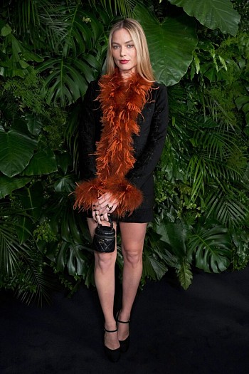 Exclusive: Margot Robbie’s Upskirt Revelation at Chanel’s Pre-Oscar Event in LA