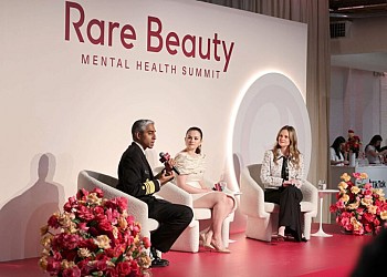 Selena Gomez Shines at Rare Beauty’s Mental Health Summit: A Vision of Beauty and Grace